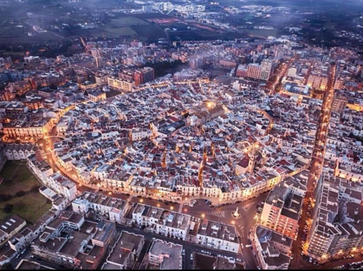 L'Angolo Di Gaudi, Alcoba Blanca Путиньяно Экстерьер фото